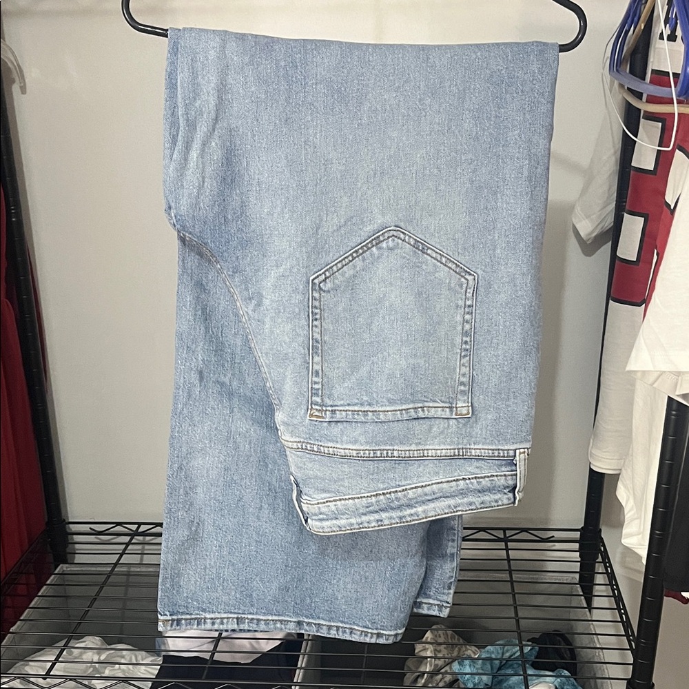 Wild Fable Light Wash Relaxed Jeans